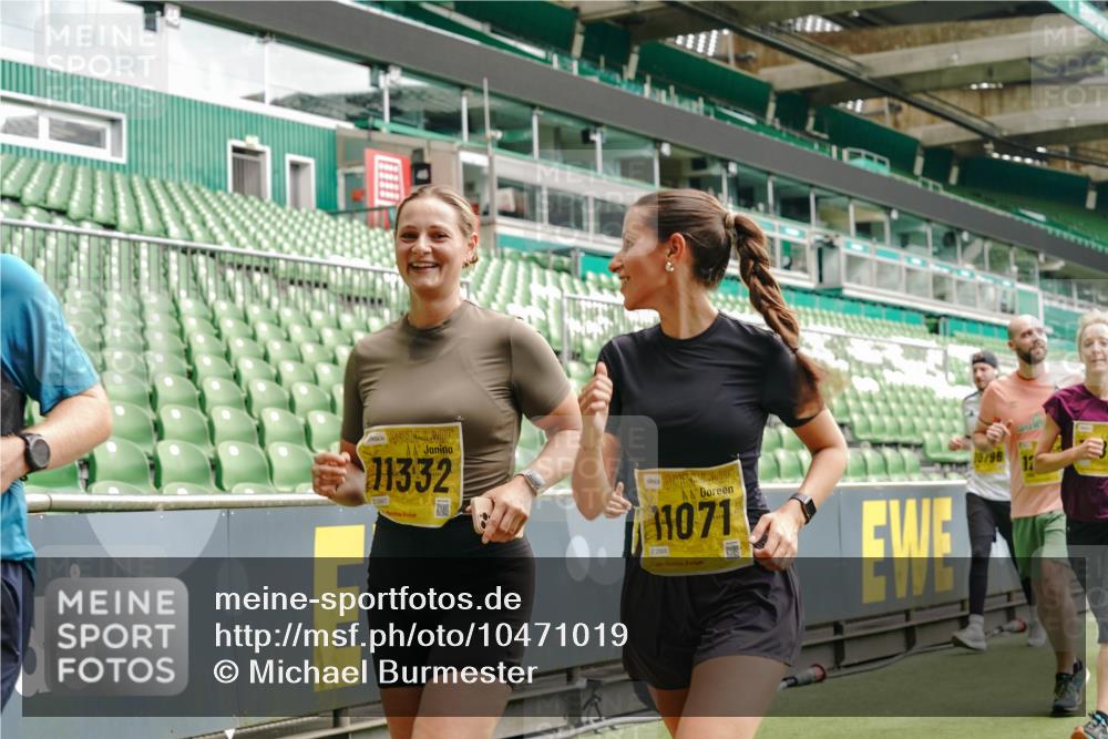 13.09.2026 - 21. swb-Marathon Bremen Michael Burmester http://msf.ph/oto/10471019 13.09.2026 10:36:44 Laufen im Stadion 10092, 10150, 10152, 10153, 10154, 10160, 10173, 10175, 10181, 10182, 10186, 10187, 10195, 10198, 10237, 10245, 10251, 10257, 10263, 10272, 10275, 10278, 10291, 10296, 10306, 10309, 10315, 10327, 10331, 10332, 10338, 10357, 10377, 10382, 10390, 10403, 10409, 10411, 10420, 10429, 10439, 10444, 10473, 10477, 10481, 10492, 10497, 10500, 10516, 10531, 10560, 10569, 10598, 10607, 10613, 10617, 10633, 10636, 10647, 10648, 10659, 10663, 10671, 10672, 10674 meine-sportfotos.de