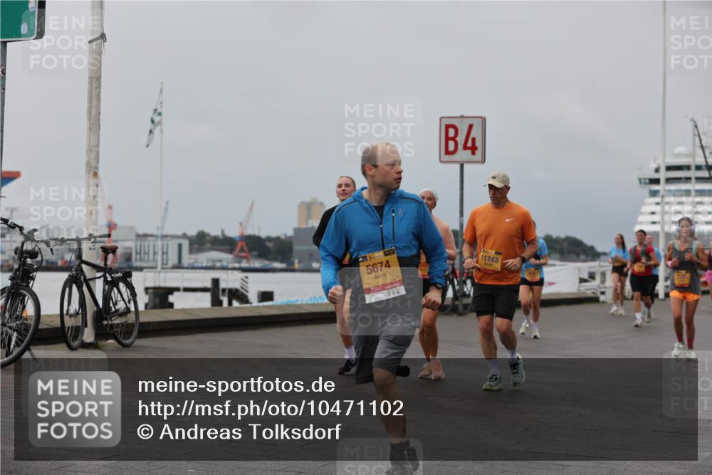 13.09.2026 - Kiel Lauf Andreas Tolksdorf http://msf.ph/oto/10471102 13.09.2026 12:18:15 Kiellinie 4, 1, 38, 49, 5674, 58, 11743, 999 meine-sportfotos.de