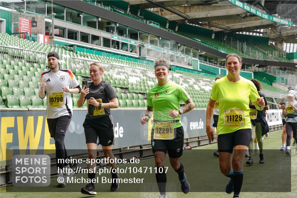 13.09.2026 - 21. swb-Marathon Bremen Michael Burmester http://msf.ph/oto/10471107 13.09.2026 10:36:47 Laufen im Stadion 10092, 10150, 10152, 10153, 10154, 10160, 10173, 10175, 10181, 10182, 10186, 10187, 10195, 10198, 10237, 10245, 10251, 10257, 10263, 10272, 10275, 10278, 10291, 10296, 10306, 10309, 10315, 10327, 10331, 10332, 10338, 10357, 10382, 10390, 10403, 10409, 10411, 10420, 10429, 10439, 10444, 10473, 10477, 10481, 10492, 10497, 10500, 10516, 10531, 10560, 10569, 10598, 10607, 10613, 10617, 10633, 10636, 10647, 10648, 10659, 10663, 10671, 10672, 10674 meine-sportfotos.de