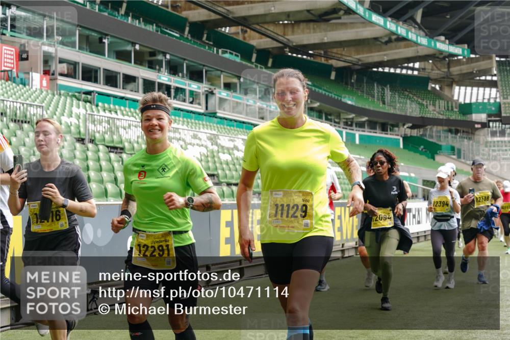 13.09.2026 - 21. swb-Marathon Bremen Michael Burmester http://msf.ph/oto/10471114 13.09.2026 10:36:47 Laufen im Stadion 10092, 10150, 10152, 10153, 10154, 10160, 10173, 10175, 10181, 10182, 10186, 10187, 10195, 10198, 10237, 10245, 10251, 10257, 10263, 10272, 10275, 10278, 10291, 10296, 10306, 10309, 10315, 10327, 10331, 10332, 10338, 10357, 10382, 10390, 10403, 10409, 10411, 10420, 10429, 10439, 10444, 10473, 10477, 10481, 10492, 10497, 10500, 10516, 10531, 10560, 10569, 10598, 10607, 10613, 10617, 10633, 10636, 10647, 10648, 10659, 10663, 10671, 10672, 10674 meine-sportfotos.de