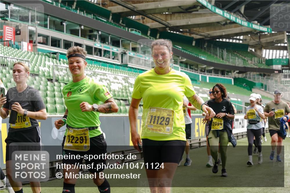 13.09.2026 - 21. swb-Marathon Bremen Michael Burmester http://msf.ph/oto/10471124 13.09.2026 10:36:47 Laufen im Stadion 10092, 10150, 10152, 10153, 10154, 10160, 10173, 10175, 10181, 10182, 10186, 10187, 10195, 10198, 10237, 10245, 10251, 10257, 10263, 10272, 10275, 10278, 10291, 10296, 10306, 10309, 10315, 10327, 10331, 10332, 10338, 10357, 10382, 10390, 10403, 10409, 10411, 10420, 10429, 10439, 10444, 10473, 10477, 10481, 10492, 10497, 10500, 10516, 10531, 10560, 10569, 10598, 10607, 10613, 10617, 10633, 10636, 10647, 10648, 10659, 10663, 10671, 10672, 10674 meine-sportfotos.de