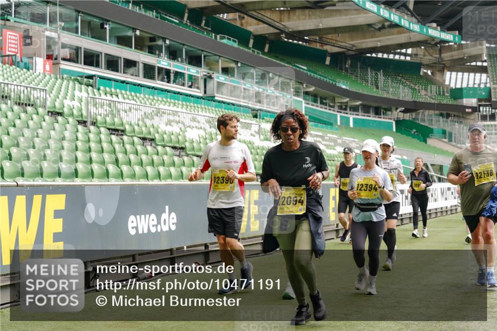 13.09.2026 - 21. swb-Marathon Bremen Michael Burmester http://msf.ph/oto/10471191 13.09.2026 10:36:48 Laufen im Stadion 10092, 10150, 10152, 10153, 10154, 10160, 10173, 10175, 10181, 10182, 10186, 10187, 10195, 10198, 10237, 10251, 10257, 10263, 10272, 10275, 10278, 10291, 10296, 10306, 10309, 10315, 10327, 10331, 10332, 10338, 10357, 10382, 10390, 10403, 10409, 10411, 10420, 10429, 10439, 10444, 10473, 10477, 10481, 10492, 10497, 10500, 10516, 10531, 10560, 10569, 10598, 10607, 10613, 10617, 10633, 10636, 10647, 10648, 10659, 10663, 10671, 10672, 10674 meine-sportfotos.de