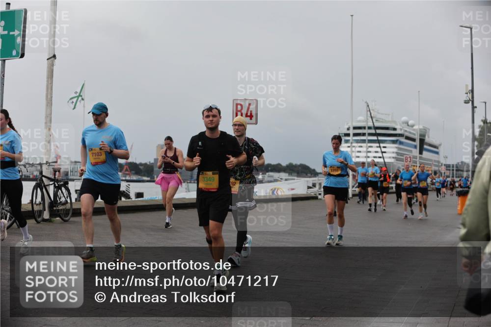 13.09.2026 - Kiel Lauf Andreas Tolksdorf http://msf.ph/oto/10471217 13.09.2026 12:18:27 Kiellinie 7103, 39, 3349, 092, 4, 1255, 3 meine-sportfotos.de