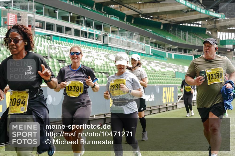 13.09.2026 - 21. swb-Marathon Bremen Michael Burmester http://msf.ph/oto/10471271 13.09.2026 10:36:50 Laufen im Stadion 10092, 10150, 10152, 10153, 10154, 10160, 10173, 10181, 10182, 10186, 10187, 10195, 10198, 10237, 10251, 10257, 10263, 10272, 10273, 10274, 10275, 10278, 10291, 10296, 10306, 10309, 10315, 10327, 10331, 10332, 10338, 10357, 10382, 10390, 10403, 10409, 10411, 10420, 10429, 10439, 10444, 10473, 10477, 10481, 10497, 10500, 10516, 10531, 10560, 10569, 10598, 10607, 10613, 10617, 10633, 10636, 10647, 10648, 10659, 10663, 10671, 10672, 10674 meine-sportfotos.de