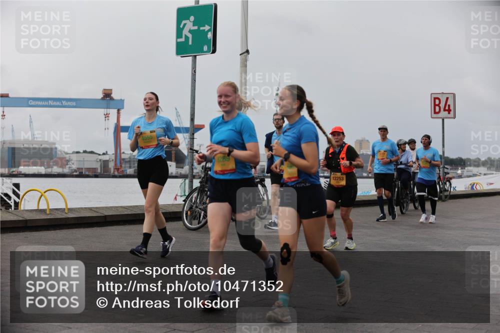 13.09.2026 - Kiel Lauf Andreas Tolksdorf http://msf.ph/oto/10471352 13.09.2026 12:18:37 Kiellinie 3, 1555, 4555, 8289, 12253, 4 meine-sportfotos.de