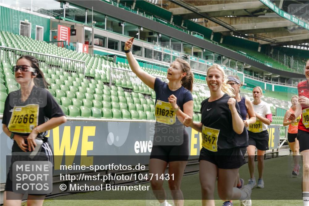 13.09.2026 - 21. swb-Marathon Bremen Michael Burmester http://msf.ph/oto/10471431 13.09.2026 10:36:56 Laufen im Stadion 10090, 10091, 10092, 10150, 10152, 10153, 10154, 10160, 10181, 10182, 10186, 10187, 10195, 10198, 10237, 10251, 10257, 10263, 10272, 10273, 10274, 10275, 10278, 10283, 10291, 10296, 10306, 10315, 10323, 10327, 10331, 10332, 10338, 10357, 10382, 10390, 10403, 10409, 10411, 10420, 10429, 10439, 10444, 10473, 10477, 10481, 10497, 10500, 10516, 10531, 10560, 10569, 10598, 10607, 10613, 10617, 10633, 10636, 10647, 10648, 10659, 10663, 10671, 10672, 10674 meine-sportfotos.de
