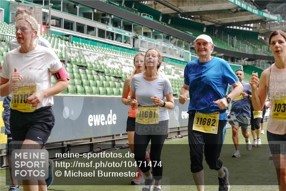 13.09.2026 - 21. swb-Marathon Bremen Michael Burmester http://msf.ph/oto/10471474 13.09.2026 10:36:59 Laufen im Stadion 10090, 10091, 10092, 10150, 10152, 10153, 10154, 10160, 10182, 10186, 10187, 10195, 10198, 10237, 10251, 10257, 10263, 10272, 10273, 10274, 10275, 10278, 10283, 10291, 10296, 10306, 10315, 10323, 10327, 10331, 10332, 10338, 10357, 10382, 10390, 10403, 10409, 10411, 10420, 10429, 10439, 10444, 10473, 10477, 10481, 10488, 10497, 10500, 10516, 10531, 10560, 10569, 10598, 10607, 10613, 10617, 10633, 10647, 10648, 10659, 10663, 10671, 10672, 10674 meine-sportfotos.de