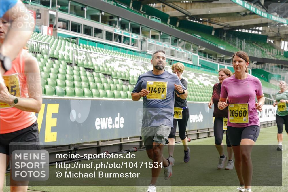 13.09.2026 - 21. swb-Marathon Bremen Michael Burmester http://msf.ph/oto/10471534 13.09.2026 10:37:00 Laufen im Stadion 10090, 10091, 10092, 10150, 10152, 10153, 10154, 10160, 10182, 10186, 10187, 10195, 10198, 10237, 10251, 10257, 10263, 10272, 10273, 10274, 10275, 10278, 10283, 10291, 10296, 10306, 10315, 10323, 10327, 10331, 10332, 10338, 10357, 10382, 10390, 10403, 10409, 10411, 10420, 10429, 10439, 10444, 10473, 10477, 10481, 10488, 10497, 10500, 10516, 10531, 10560, 10569, 10598, 10607, 10613, 10617, 10633, 10647, 10648, 10659, 10663, 10671, 10672, 10674 meine-sportfotos.de