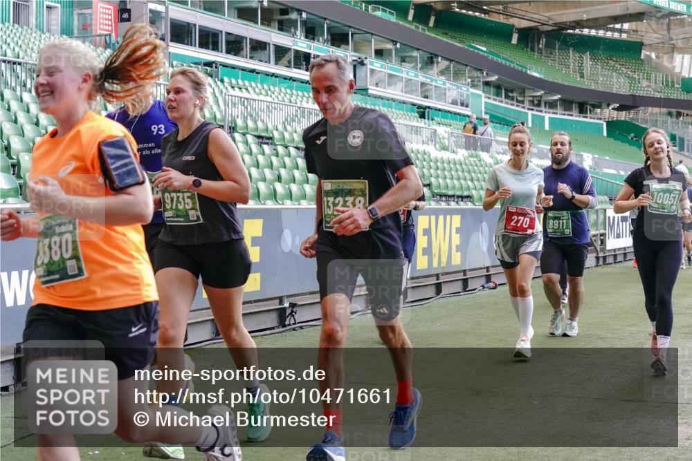 13.09.2026 - 21. swb-Marathon Bremen Michael Burmester http://msf.ph/oto/10471661 13.09.2026 13:14:48 Laufen im Stadion 263, 266, 270, 300, 414, 460, 600, 631, 768, 956, 1008, 1047, 1392, 1408, 1426, 1573, 1596, 1818, 1819, 2024, 2035, 2079, 2233, 2235, 2314, 2359, 2385, 2386, 2387, 2412, 2457, 2466, 2484, 2494, 2521, 2540, 2564, 2667, 2690, 2691, 2693, 2737, 2760, 2783, 2829, 2838, 2859, 2861, 2865, 2874, 2887, 2958, 2972, 2978, 3111, 3157, 3185, 3209, 3277, 3304, 3355, 3378, 3405, 3428, 3653, 3661, 3670, 3680, 3829, 4034, 4080, 4306, 703 meine-sportfotos.de