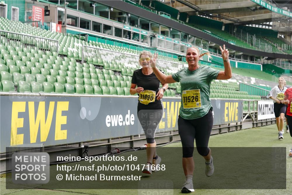 13.09.2026 - 21. swb-Marathon Bremen Michael Burmester http://msf.ph/oto/10471668 13.09.2026 10:37:04 Laufen im Stadion 10090, 10091, 10092, 10150, 10152, 10153, 10154, 10160, 10182, 10186, 10187, 10195, 10198, 10237, 10251, 10257, 10263, 10272, 10273, 10274, 10275, 10278, 10283, 10291, 10296, 10306, 10315, 10323, 10327, 10331, 10332, 10338, 10357, 10382, 10390, 10403, 10409, 10411, 10420, 10429, 10439, 10444, 10473, 10477, 10481, 10488, 10497, 10500, 10516, 10531, 10560, 10569, 10598, 10607, 10613, 10617, 10633, 10647, 10648, 10659, 10663, 10671, 10672, 10674 meine-sportfotos.de