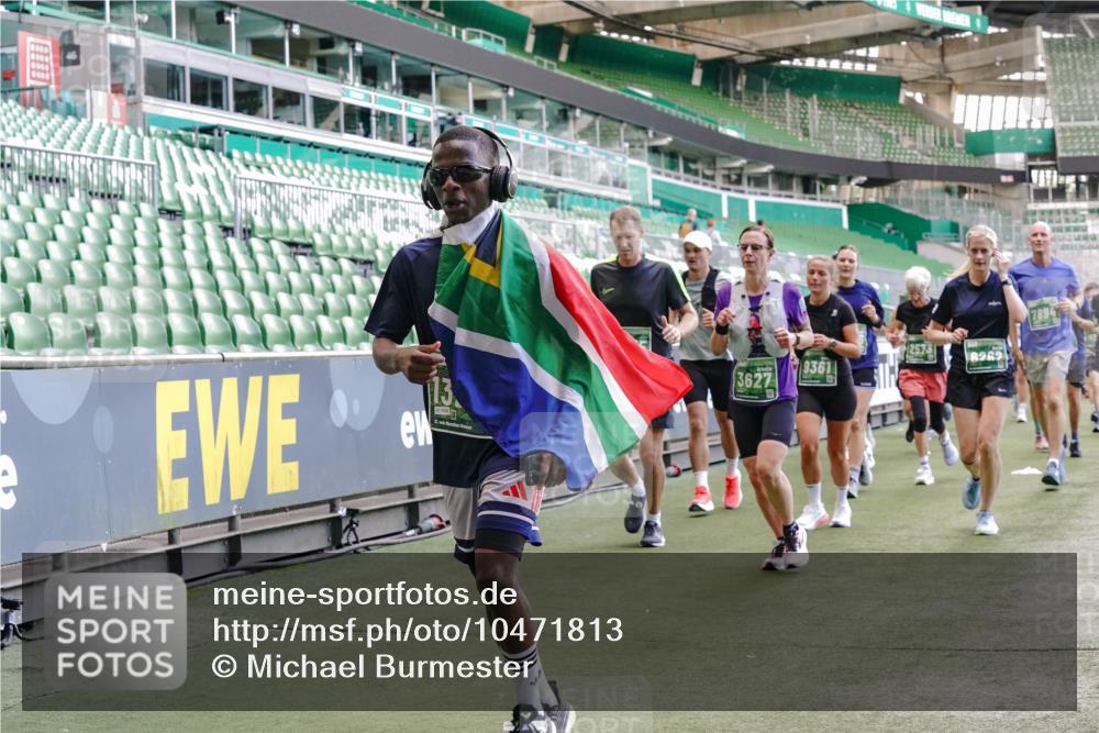 13.09.2026 - 21. swb-Marathon Bremen Michael Burmester http://msf.ph/oto/10471813 13.09.2026 13:14:52 Laufen im Stadion 263, 266, 300, 414, 460, 600, 631, 768, 956, 1008, 1047, 1392, 1408, 1573, 1596, 1818, 1819, 2024, 2035, 2079, 2233, 2235, 2314, 2359, 2385, 2386, 2387, 2412, 2457, 2466, 2484, 2494, 2521, 2540, 2564, 2667, 2690, 2691, 2693, 2737, 2760, 2783, 2829, 2838, 2859, 2861, 2865, 2874, 2887, 2958, 2972, 2978, 3075, 3111, 3157, 3165, 3185, 3209, 3265, 3304, 3355, 3378, 3405, 3428, 3653, 3661, 3670, 3680, 3829, 4034, 4080, 4306, 703 meine-sportfotos.de