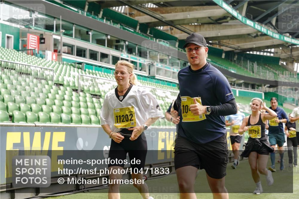 13.09.2026 - 21. swb-Marathon Bremen Michael Burmester http://msf.ph/oto/10471833 13.09.2026 10:37:07 Laufen im Stadion 10090, 10091, 10092, 10150, 10152, 10153, 10154, 10160, 10182, 10186, 10187, 10195, 10198, 10237, 10251, 10257, 10263, 10272, 10273, 10274, 10275, 10278, 10283, 10291, 10296, 10306, 10315, 10323, 10327, 10331, 10332, 10338, 10357, 10375, 10382, 10390, 10403, 10409, 10411, 10420, 10429, 10439, 10444, 10473, 10477, 10481, 10488, 10497, 10500, 10516, 10531, 10560, 10569, 10598, 10607, 10613, 10617, 10633, 10647, 10648, 10659, 10663, 10671, 10672, 10674 meine-sportfotos.de