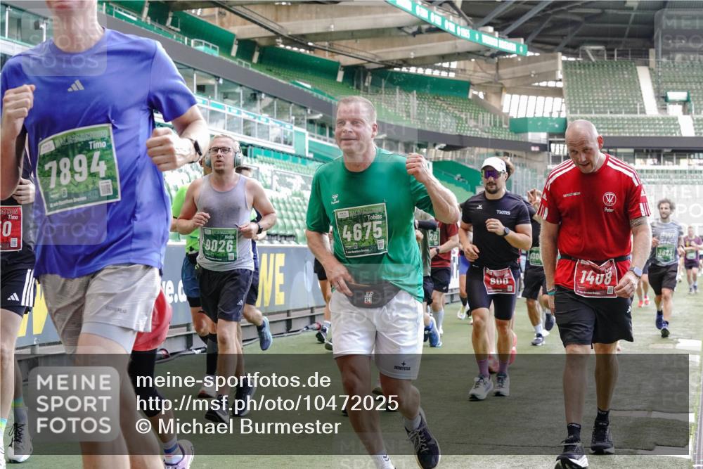 13.09.2026 - 21. swb-Marathon Bremen Michael Burmester http://msf.ph/oto/10472025 13.09.2026 13:14:57 Laufen im Stadion 143, 263, 266, 300, 414, 460, 600, 631, 768, 956, 1008, 1047, 1392, 1408, 1573, 1596, 1818, 1819, 1874, 2024, 2035, 2079, 2233, 2235, 2314, 2359, 2385, 2386, 2387, 2412, 2457, 2466, 2484, 2494, 2521, 2540, 2564, 2667, 2690, 2691, 2693, 2737, 2760, 2783, 2829, 2838, 2859, 2861, 2865, 2874, 2887, 2958, 2972, 2978, 3075, 3111, 3157, 3165, 3185, 3209, 3265, 3304, 3355, 3378, 3382, 3405, 3428, 3653, 3661, 3670, 3680, 3829, 4034, 4080, 4306, 703 meine-sportfotos.de