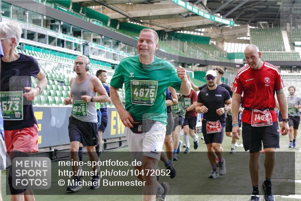 13.09.2026 - 21. swb-Marathon Bremen Michael Burmester http://msf.ph/oto/10472052 13.09.2026 13:14:57 Laufen im Stadion 143, 263, 266, 300, 414, 460, 600, 631, 768, 956, 1008, 1047, 1392, 1408, 1573, 1596, 1818, 1819, 1874, 2024, 2035, 2079, 2233, 2235, 2314, 2359, 2385, 2386, 2387, 2412, 2457, 2466, 2484, 2494, 2521, 2540, 2564, 2667, 2690, 2691, 2693, 2737, 2760, 2783, 2829, 2838, 2859, 2861, 2865, 2874, 2887, 2958, 2972, 2978, 3075, 3111, 3157, 3165, 3185, 3209, 3265, 3304, 3355, 3378, 3382, 3405, 3428, 3653, 3661, 3670, 3680, 3829, 4034, 4080, 4306, 703 meine-sportfotos.de