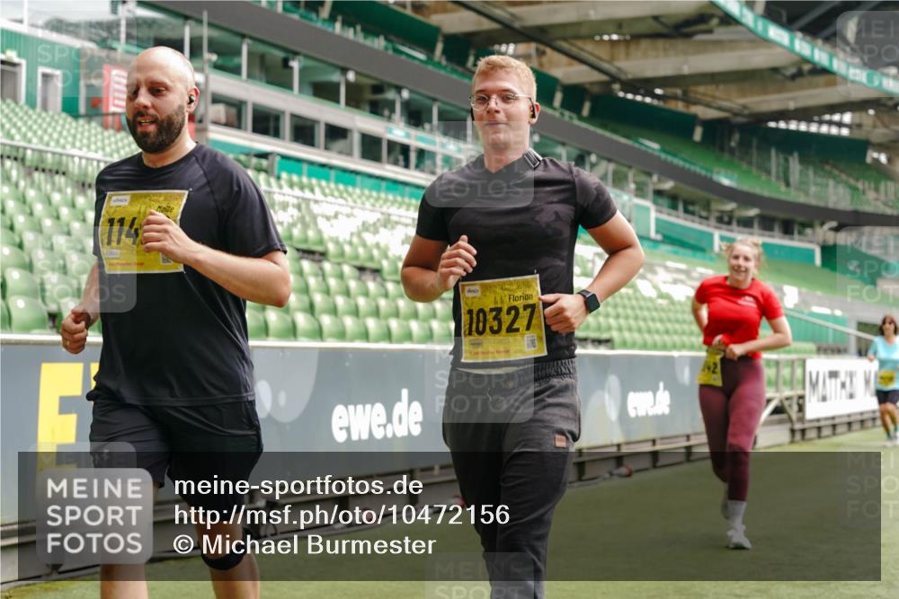 13.09.2026 - 21. swb-Marathon Bremen Michael Burmester http://msf.ph/oto/10472156 13.09.2026 10:37:16 Laufen im Stadion 10090, 10091, 10092, 10150, 10152, 10153, 10154, 10160, 10186, 10187, 10190, 10198, 10237, 10251, 10257, 10263, 10272, 10273, 10274, 10275, 10278, 10283, 10291, 10296, 10305, 10306, 10315, 10323, 10327, 10331, 10332, 10338, 10357, 10370, 10375, 10376, 10382, 10390, 10403, 10411, 10420, 10429, 10432, 10439, 10444, 10473, 10481, 10488, 10497, 10500, 10516, 10531, 10560, 10569, 10598, 10607, 10613, 10633, 10647, 10648, 10654, 10659, 10663, 10671, 10672, 10674 meine-sportfotos.de