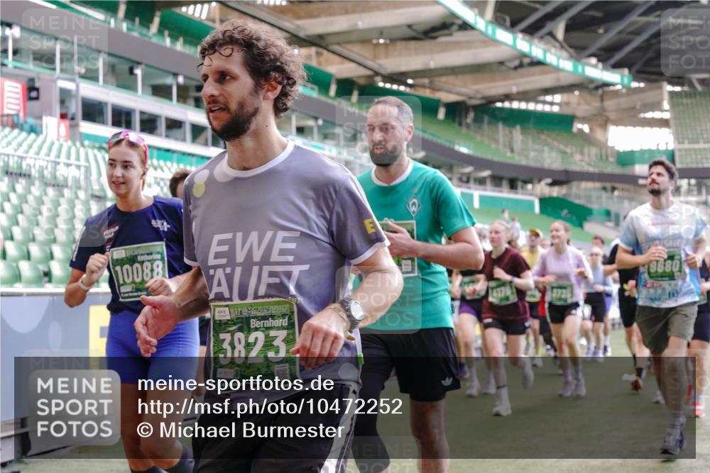 13.09.2026 - 21. swb-Marathon Bremen Michael Burmester http://msf.ph/oto/10472252 13.09.2026 13:15:03 Laufen im Stadion 143, 263, 266, 300, 414, 460, 631, 768, 956, 1008, 1047, 1392, 1408, 1573, 1818, 1819, 1874, 2024, 2035, 2233, 2235, 2314, 2359, 2385, 2386, 2387, 2412, 2457, 2466, 2484, 2494, 2521, 2540, 2564, 2667, 2690, 2691, 2693, 2737, 2760, 2783, 2829, 2838, 2859, 2861, 2865, 2874, 2887, 2958, 2978, 3075, 3111, 3157, 3165, 3185, 3209, 3265, 3304, 3355, 3378, 3382, 3405, 3428, 3486, 3653, 3661, 3670, 3680, 3829, 4034, 4080, 4306, 703 meine-sportfotos.de