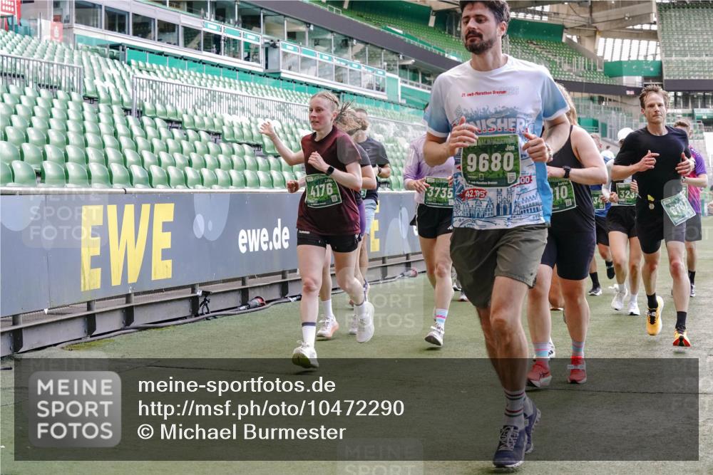 13.09.2026 - 21. swb-Marathon Bremen Michael Burmester http://msf.ph/oto/10472290 13.09.2026 13:15:04 Laufen im Stadion 143, 263, 266, 300, 414, 460, 631, 768, 956, 1008, 1047, 1392, 1408, 1573, 1818, 1819, 1874, 2024, 2035, 2218, 2233, 2235, 2314, 2359, 2385, 2386, 2387, 2412, 2457, 2466, 2484, 2494, 2521, 2540, 2564, 2667, 2690, 2691, 2693, 2737, 2760, 2783, 2829, 2838, 2859, 2861, 2865, 2874, 2887, 2958, 2978, 3075, 3111, 3157, 3165, 3185, 3209, 3265, 3304, 3355, 3378, 3382, 3405, 3428, 3486, 3653, 3661, 3670, 3680, 3829, 4034, 4080, 4306, 703 meine-sportfotos.de