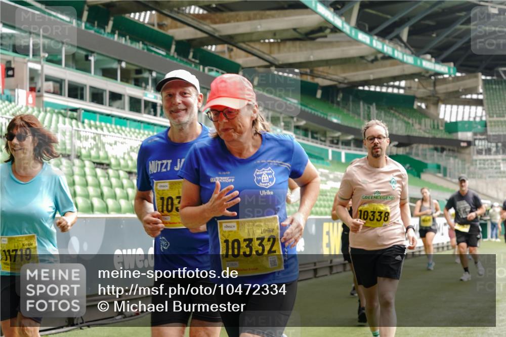 13.09.2026 - 21. swb-Marathon Bremen Michael Burmester http://msf.ph/oto/10472334 13.09.2026 10:37:24 Laufen im Stadion 10090, 10091, 10092, 10150, 10153, 10154, 10160, 10186, 10187, 10190, 10198, 10237, 10251, 10257, 10263, 10272, 10273, 10274, 10275, 10278, 10283, 10291, 10296, 10305, 10315, 10323, 10327, 10331, 10332, 10338, 10370, 10375, 10376, 10382, 10390, 10403, 10411, 10420, 10429, 10432, 10439, 10444, 10465, 10481, 10488, 10497, 10500, 10516, 10531, 10560, 10569, 10598, 10607, 10613, 10633, 10647, 10648, 10654, 10659, 10663, 10674, 10823 meine-sportfotos.de