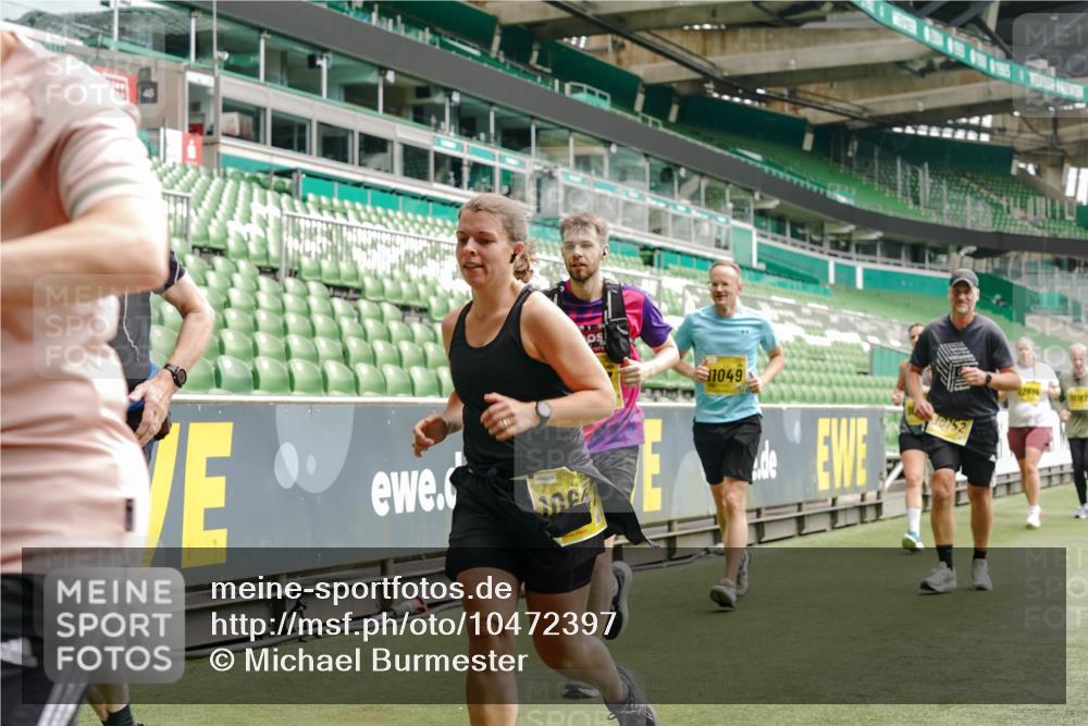 13.09.2026 - 21. swb-Marathon Bremen Michael Burmester http://msf.ph/oto/10472397 13.09.2026 10:37:26 Laufen im Stadion 10090, 10091, 10092, 10150, 10153, 10154, 10160, 10186, 10187, 10190, 10198, 10205, 10237, 10251, 10257, 10263, 10272, 10273, 10274, 10275, 10278, 10283, 10291, 10296, 10305, 10315, 10323, 10327, 10331, 10332, 10338, 10370, 10375, 10376, 10382, 10390, 10403, 10411, 10420, 10429, 10432, 10439, 10444, 10465, 10481, 10488, 10497, 10500, 10516, 10531, 10560, 10569, 10598, 10607, 10613, 10633, 10647, 10648, 10654, 10659, 10663, 10674, 10823 meine-sportfotos.de
