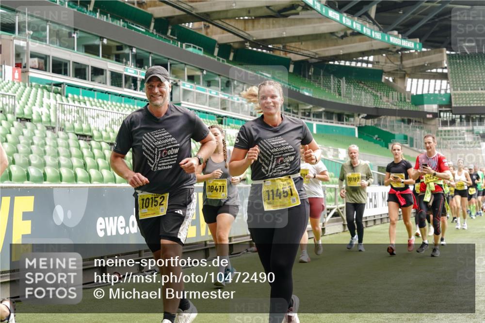 13.09.2026 - 21. swb-Marathon Bremen Michael Burmester http://msf.ph/oto/10472490 13.09.2026 10:37:28 Laufen im Stadion 10090, 10091, 10092, 10150, 10153, 10154, 10160, 10186, 10187, 10190, 10198, 10205, 10237, 10251, 10257, 10263, 10272, 10273, 10274, 10275, 10278, 10283, 10291, 10296, 10305, 10315, 10323, 10327, 10331, 10332, 10338, 10370, 10375, 10376, 10382, 10390, 10403, 10411, 10420, 10429, 10432, 10439, 10444, 10465, 10481, 10488, 10497, 10500, 10516, 10531, 10560, 10569, 10598, 10607, 10613, 10633, 10647, 10648, 10654, 10659, 10663, 10674, 10823 meine-sportfotos.de