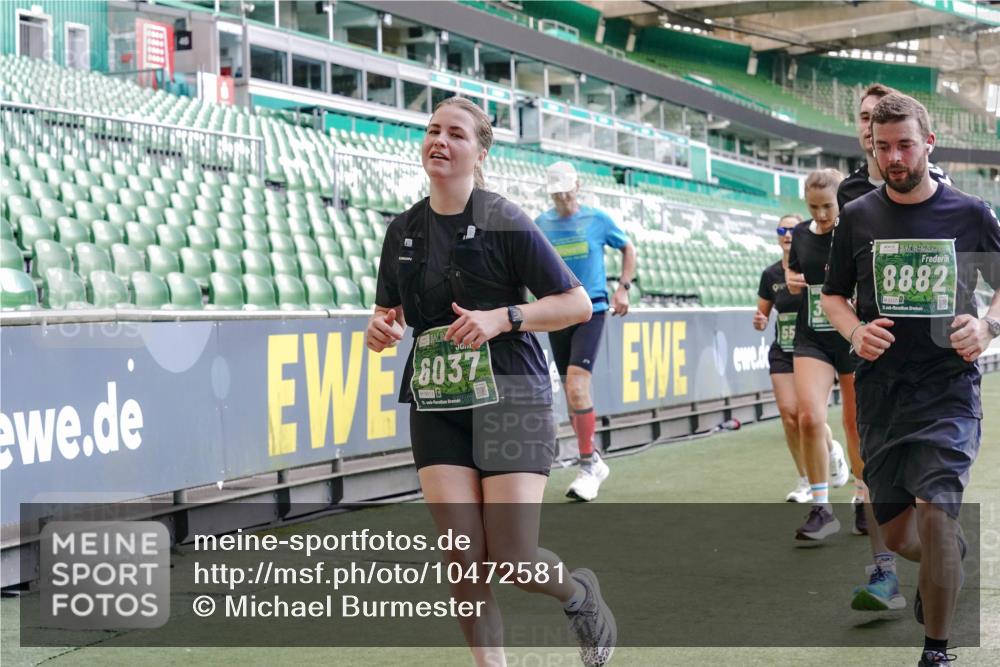 13.09.2026 - 21. swb-Marathon Bremen Michael Burmester http://msf.ph/oto/10472581 13.09.2026 13:15:12 Laufen im Stadion 143, 263, 266, 300, 414, 460, 598, 612, 631, 653, 768, 956, 1008, 1047, 1392, 1408, 1573, 1818, 1819, 1874, 2013, 2024, 2218, 2233, 2235, 2314, 2359, 2385, 2386, 2412, 2457, 2466, 2468, 2484, 2494, 2521, 2540, 2564, 2667, 2678, 2690, 2691, 2693, 2737, 2760, 2783, 2829, 2838, 2859, 2861, 2865, 2874, 2887, 2958, 2978, 3001, 3075, 3111, 3157, 3165, 3185, 3209, 3237, 3265, 3304, 3355, 3378, 3382, 3405, 3428, 3486, 3512, 3653, 3661, 3670, 3680, 3829, 4034, 4080, 4306, 703 meine-sportfotos.de