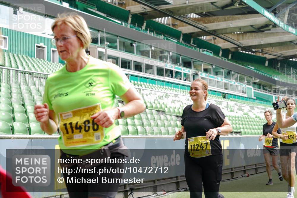 13.09.2026 - 21. swb-Marathon Bremen Michael Burmester http://msf.ph/oto/10472712 13.09.2026 10:37:34 Laufen im Stadion 10090, 10091, 10092, 10150, 10153, 10154, 10160, 10186, 10187, 10190, 10198, 10205, 10237, 10251, 10257, 10272, 10273, 10274, 10275, 10278, 10283, 10291, 10296, 10305, 10315, 10323, 10327, 10331, 10332, 10338, 10370, 10375, 10376, 10382, 10390, 10403, 10411, 10420, 10429, 10432, 10444, 10465, 10488, 10497, 10500, 10516, 10531, 10560, 10569, 10598, 10607, 10613, 10633, 10647, 10648, 10654, 10659, 10663, 10674, 10695, 10802, 10823 meine-sportfotos.de