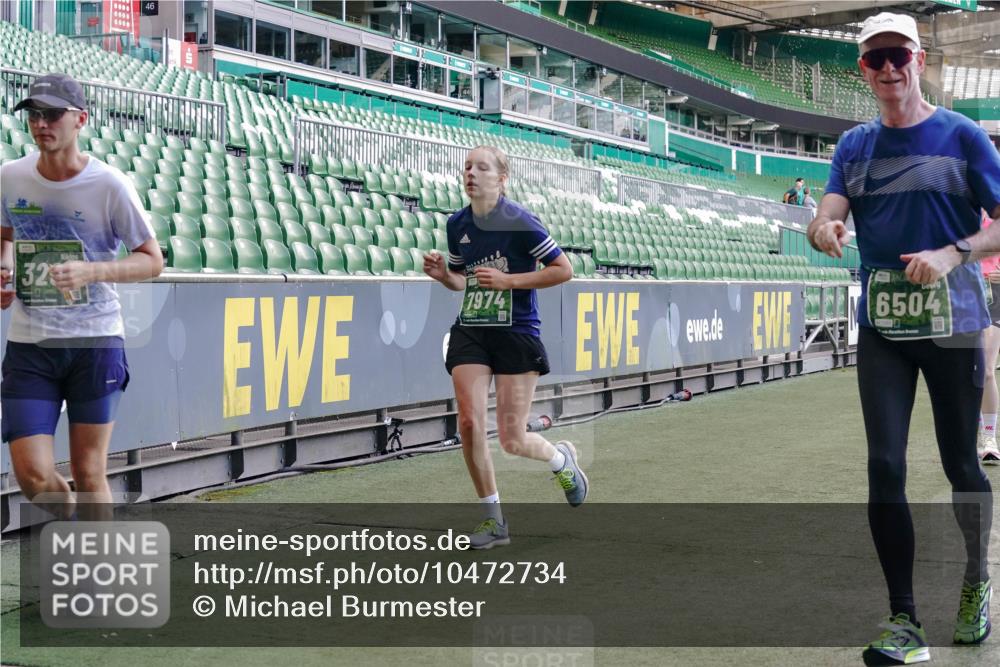 13.09.2026 - 21. swb-Marathon Bremen Michael Burmester http://msf.ph/oto/10472734 13.09.2026 13:15:16 Laufen im Stadion 143, 263, 266, 300, 414, 460, 598, 612, 631, 653, 768, 956, 1008, 1047, 1392, 1408, 1573, 1818, 1819, 1874, 2013, 2024, 2218, 2233, 2235, 2314, 2359, 2385, 2386, 2412, 2466, 2468, 2484, 2494, 2521, 2540, 2564, 2667, 2678, 2690, 2691, 2737, 2760, 2783, 2829, 2838, 2859, 2861, 2865, 2874, 2887, 2958, 2978, 3001, 3075, 3157, 3165, 3185, 3237, 3265, 3355, 3378, 3382, 3405, 3428, 3486, 3512, 3653, 3661, 3670, 3680, 3829, 4034, 4080, 4306, 703 meine-sportfotos.de