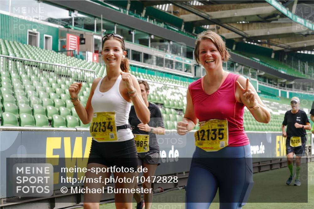 13.09.2026 - 21. swb-Marathon Bremen Michael Burmester http://msf.ph/oto/10472828 13.09.2026 10:37:37 Laufen im Stadion 10090, 10091, 10092, 10150, 10153, 10154, 10160, 10186, 10190, 10198, 10205, 10237, 10251, 10257, 10273, 10274, 10278, 10283, 10291, 10296, 10305, 10315, 10323, 10327, 10331, 10332, 10338, 10370, 10375, 10376, 10382, 10390, 10403, 10411, 10420, 10429, 10432, 10444, 10465, 10488, 10497, 10500, 10516, 10531, 10569, 10598, 10607, 10613, 10633, 10645, 10647, 10648, 10654, 10659, 10663, 10674, 10681, 10682, 10695, 10802, 10823 meine-sportfotos.de