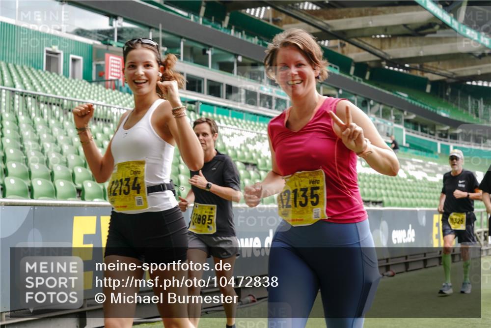 13.09.2026 - 21. swb-Marathon Bremen Michael Burmester http://msf.ph/oto/10472838 13.09.2026 10:37:37 Laufen im Stadion 10090, 10091, 10092, 10150, 10153, 10154, 10160, 10186, 10190, 10198, 10205, 10237, 10251, 10257, 10273, 10274, 10278, 10283, 10291, 10296, 10305, 10315, 10323, 10327, 10331, 10332, 10338, 10370, 10375, 10376, 10382, 10390, 10403, 10411, 10420, 10429, 10432, 10444, 10465, 10488, 10497, 10500, 10516, 10531, 10569, 10598, 10607, 10613, 10633, 10645, 10647, 10648, 10654, 10659, 10663, 10674, 10681, 10682, 10695, 10802, 10823 meine-sportfotos.de