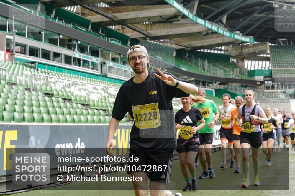 13.09.2026 - 21. swb-Marathon Bremen Michael Burmester http://msf.ph/oto/10472867 13.09.2026 10:37:38 Laufen im Stadion 10090, 10091, 10092, 10150, 10153, 10154, 10160, 10186, 10190, 10198, 10205, 10237, 10251, 10257, 10273, 10274, 10278, 10283, 10296, 10305, 10315, 10323, 10327, 10331, 10332, 10338, 10370, 10375, 10376, 10382, 10390, 10403, 10411, 10420, 10429, 10432, 10444, 10465, 10488, 10497, 10500, 10516, 10531, 10569, 10598, 10607, 10613, 10633, 10645, 10647, 10648, 10654, 10659, 10663, 10674, 10681, 10682, 10695, 10697, 10802, 10823 meine-sportfotos.de