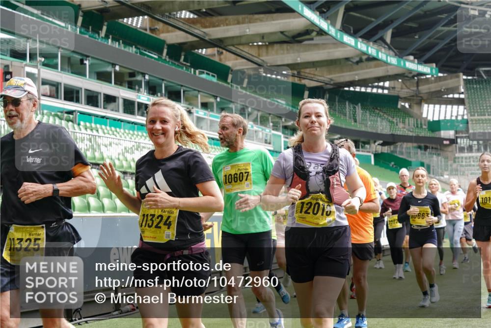 13.09.2026 - 21. swb-Marathon Bremen Michael Burmester http://msf.ph/oto/10472960 13.09.2026 10:37:40 Laufen im Stadion 10090, 10091, 10092, 10150, 10153, 10154, 10160, 10168, 10186, 10190, 10198, 10205, 10237, 10251, 10257, 10273, 10274, 10278, 10283, 10296, 10305, 10315, 10323, 10327, 10331, 10332, 10338, 10370, 10375, 10376, 10382, 10390, 10403, 10411, 10429, 10432, 10444, 10465, 10488, 10497, 10500, 10516, 10531, 10569, 10598, 10607, 10613, 10633, 10645, 10647, 10648, 10654, 10659, 10661, 10663, 10674, 10681, 10682, 10695, 10697, 10802, 10823 meine-sportfotos.de