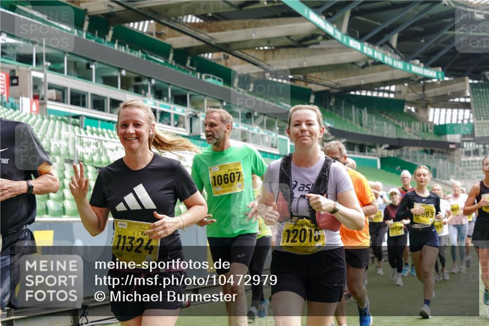 13.09.2026 - 21. swb-Marathon Bremen Michael Burmester http://msf.ph/oto/10472979 13.09.2026 10:37:40 Laufen im Stadion 10090, 10091, 10092, 10150, 10153, 10154, 10160, 10168, 10186, 10190, 10198, 10205, 10237, 10251, 10257, 10273, 10274, 10278, 10283, 10296, 10305, 10315, 10323, 10327, 10331, 10332, 10338, 10370, 10375, 10376, 10382, 10390, 10403, 10411, 10429, 10432, 10444, 10465, 10488, 10497, 10500, 10516, 10531, 10569, 10598, 10607, 10613, 10633, 10645, 10647, 10648, 10654, 10659, 10661, 10663, 10674, 10681, 10682, 10695, 10697, 10802, 10823 meine-sportfotos.de