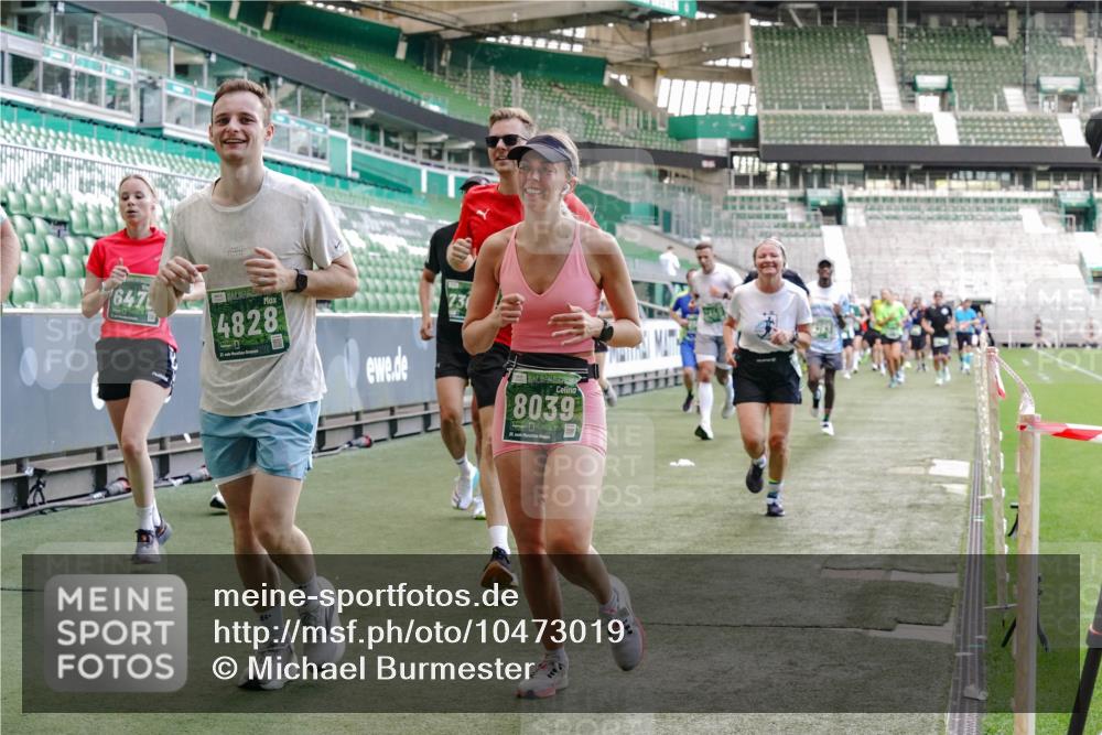 13.09.2026 - 21. swb-Marathon Bremen Michael Burmester http://msf.ph/oto/10473019 13.09.2026 13:15:24 Laufen im Stadion 143, 263, 266, 300, 414, 460, 598, 612, 653, 768, 956, 1008, 1047, 1392, 1408, 1573, 1818, 1819, 1874, 2013, 2024, 2218, 2233, 2235, 2314, 2359, 2385, 2386, 2466, 2468, 2484, 2494, 2521, 2564, 2664, 2667, 2678, 2690, 2691, 2698, 2737, 2760, 2783, 2829, 2838, 2846, 2859, 2861, 2865, 2874, 2887, 2958, 2978, 3001, 3075, 3133, 3157, 3165, 3185, 3237, 3265, 3331, 3355, 3378, 3382, 3405, 3428, 3486, 3512, 3653, 3670, 3680, 3829, 4034, 4080, 4306, 703 meine-sportfotos.de