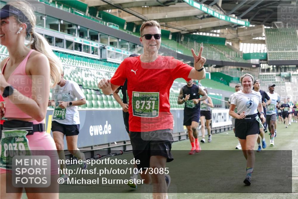 13.09.2026 - 21. swb-Marathon Bremen Michael Burmester http://msf.ph/oto/10473085 13.09.2026 13:15:25 Laufen im Stadion 143, 263, 266, 300, 414, 460, 598, 612, 653, 768, 956, 1008, 1047, 1392, 1408, 1573, 1818, 1819, 1874, 2013, 2024, 2218, 2233, 2235, 2314, 2351, 2359, 2385, 2386, 2466, 2468, 2484, 2494, 2521, 2564, 2664, 2667, 2678, 2690, 2691, 2698, 2737, 2760, 2783, 2799, 2829, 2838, 2846, 2859, 2861, 2865, 2874, 2887, 2958, 2978, 3001, 3075, 3133, 3157, 3165, 3185, 3237, 3265, 3331, 3355, 3378, 3382, 3405, 3428, 3486, 3512, 3653, 3670, 3680, 3829, 4034, 4080, 4306, 703 meine-sportfotos.de