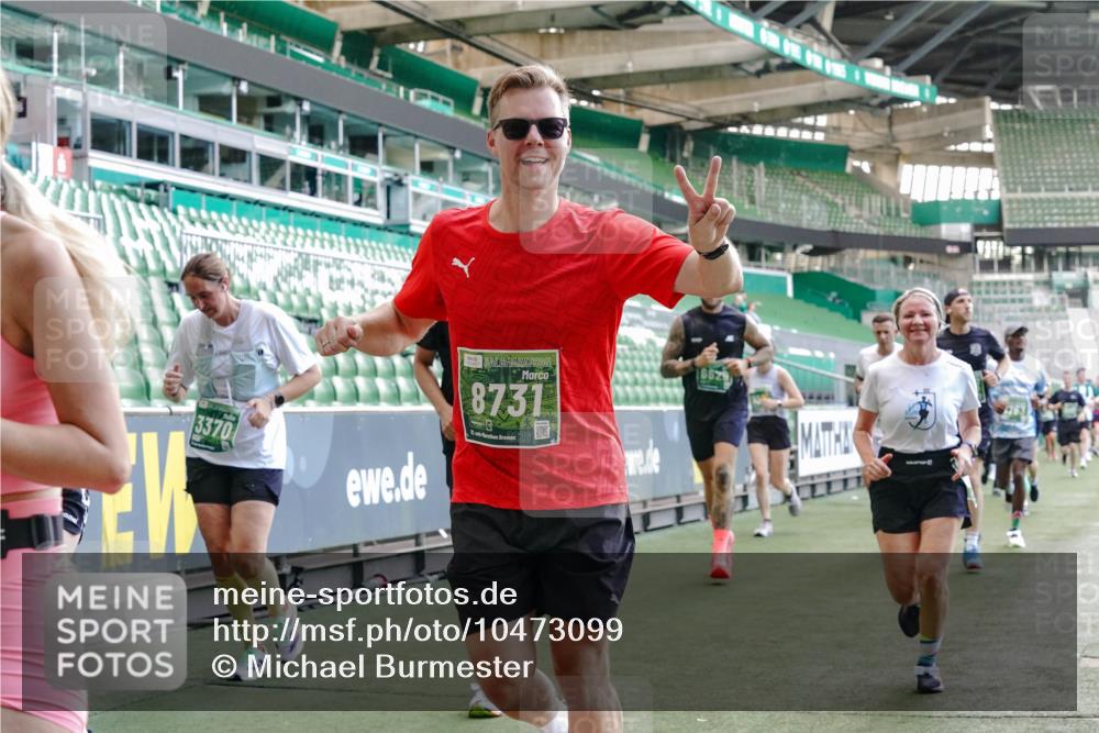 13.09.2026 - 21. swb-Marathon Bremen Michael Burmester http://msf.ph/oto/10473099 13.09.2026 13:15:25 Laufen im Stadion 143, 263, 266, 300, 414, 460, 598, 612, 653, 768, 956, 1008, 1047, 1392, 1408, 1573, 1818, 1819, 1874, 2013, 2024, 2218, 2233, 2235, 2314, 2351, 2359, 2385, 2386, 2466, 2468, 2484, 2494, 2521, 2564, 2664, 2667, 2678, 2690, 2691, 2698, 2737, 2760, 2783, 2799, 2829, 2838, 2846, 2859, 2861, 2865, 2874, 2887, 2958, 2978, 3001, 3075, 3133, 3157, 3165, 3185, 3237, 3265, 3331, 3355, 3378, 3382, 3405, 3428, 3486, 3512, 3653, 3670, 3680, 3829, 4034, 4080, 4306, 703 meine-sportfotos.de