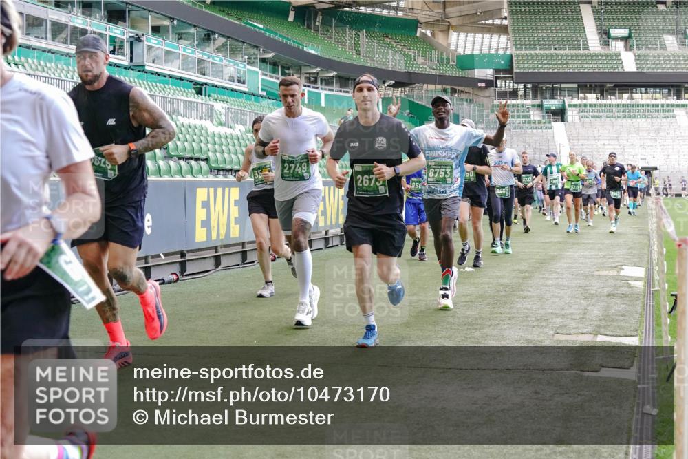 13.09.2026 - 21. swb-Marathon Bremen Michael Burmester http://msf.ph/oto/10473170 13.09.2026 13:15:27 Laufen im Stadion 143, 231, 263, 266, 300, 414, 460, 598, 612, 653, 768, 956, 1008, 1047, 1392, 1408, 1573, 1818, 1819, 1874, 2013, 2024, 2218, 2233, 2235, 2314, 2351, 2359, 2385, 2386, 2466, 2468, 2484, 2494, 2521, 2564, 2579, 2664, 2667, 2678, 2690, 2691, 2698, 2737, 2760, 2783, 2799, 2829, 2838, 2846, 2859, 2861, 2865, 2874, 2887, 2958, 2978, 3001, 3075, 3133, 3157, 3165, 3185, 3237, 3265, 3331, 3355, 3382, 3405, 3428, 3486, 3512, 3653, 3670, 3680, 3829, 4034, 4080, 4306, 703 meine-sportfotos.de