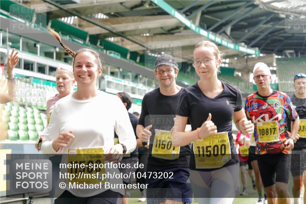 13.09.2026 - 21. swb-Marathon Bremen Michael Burmester http://msf.ph/oto/10473202 13.09.2026 10:37:46 Laufen im Stadion 10090, 10091, 10092, 10150, 10153, 10154, 10168, 10186, 10190, 10198, 10205, 10237, 10257, 10273, 10274, 10278, 10283, 10296, 10305, 10315, 10323, 10327, 10331, 10332, 10338, 10370, 10375, 10376, 10390, 10403, 10411, 10429, 10432, 10444, 10465, 10488, 10497, 10500, 10516, 10526, 10531, 10569, 10598, 10613, 10633, 10645, 10647, 10648, 10654, 10659, 10661, 10663, 10674, 10681, 10682, 10695, 10697, 10802, 10823 meine-sportfotos.de