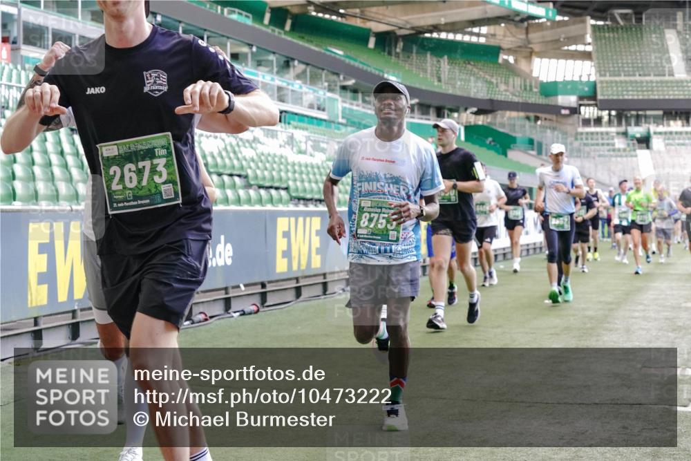 13.09.2026 - 21. swb-Marathon Bremen Michael Burmester http://msf.ph/oto/10473222 13.09.2026 13:15:29 Laufen im Stadion 143, 231, 263, 266, 300, 414, 598, 612, 653, 768, 956, 1008, 1047, 1392, 1408, 1573, 1818, 1819, 1874, 2013, 2024, 2218, 2233, 2235, 2314, 2351, 2359, 2385, 2386, 2466, 2468, 2484, 2494, 2564, 2579, 2664, 2667, 2678, 2690, 2691, 2698, 2737, 2760, 2783, 2799, 2829, 2838, 2846, 2859, 2861, 2865, 2874, 2887, 2958, 2978, 3001, 3075, 3133, 3157, 3165, 3185, 3237, 3265, 3331, 3355, 3382, 3405, 3428, 3486, 3512, 3653, 3670, 3680, 3829, 4034, 4080, 4306, 703 meine-sportfotos.de