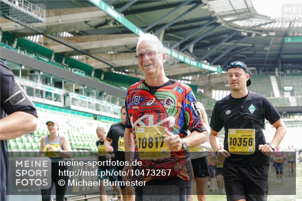13.09.2026 - 21. swb-Marathon Bremen Michael Burmester http://msf.ph/oto/10473267 13.09.2026 10:37:47 Laufen im Stadion 10090, 10091, 10092, 10150, 10153, 10154, 10168, 10186, 10188, 10190, 10198, 10205, 10237, 10257, 10273, 10274, 10278, 10283, 10296, 10305, 10315, 10323, 10327, 10331, 10332, 10338, 10370, 10375, 10376, 10390, 10403, 10411, 10429, 10432, 10444, 10465, 10488, 10497, 10500, 10516, 10526, 10531, 10569, 10598, 10613, 10633, 10645, 10647, 10648, 10654, 10659, 10661, 10663, 10674, 10681, 10682, 10695, 10697, 10802, 10823 meine-sportfotos.de