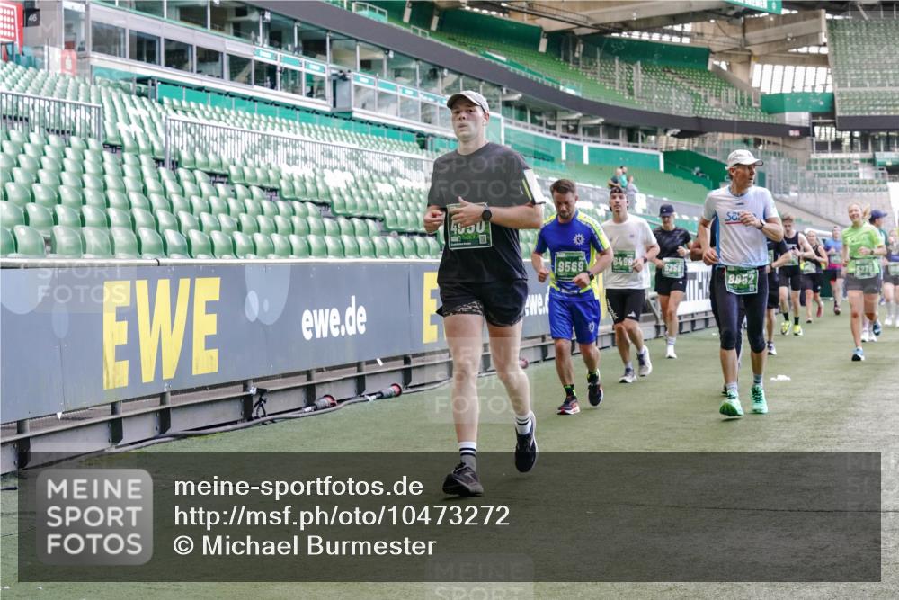 13.09.2026 - 21. swb-Marathon Bremen Michael Burmester http://msf.ph/oto/10473272 13.09.2026 13:15:31 Laufen im Stadion 143, 231, 263, 266, 300, 414, 598, 612, 653, 768, 956, 1008, 1047, 1185, 1392, 1573, 1818, 1819, 1874, 2013, 2024, 2218, 2233, 2235, 2314, 2351, 2359, 2385, 2386, 2466, 2468, 2484, 2494, 2564, 2579, 2664, 2667, 2678, 2690, 2691, 2698, 2737, 2760, 2783, 2799, 2829, 2838, 2846, 2859, 2861, 2865, 2874, 2887, 2958, 2978, 3001, 3075, 3133, 3157, 3165, 3185, 3237, 3265, 3331, 3355, 3382, 3387, 3405, 3428, 3486, 3512, 3670, 3680, 3829, 4034, 4080, 4306, 703 meine-sportfotos.de