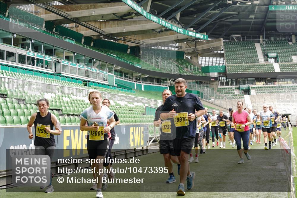 13.09.2026 - 21. swb-Marathon Bremen Michael Burmester http://msf.ph/oto/10473395 13.09.2026 10:37:52 Laufen im Stadion 10090, 10091, 10092, 10150, 10153, 10154, 10168, 10186, 10188, 10190, 10198, 10205, 10237, 10257, 10259, 10260, 10273, 10274, 10283, 10296, 10305, 10315, 10323, 10327, 10331, 10332, 10370, 10375, 10376, 10390, 10411, 10429, 10432, 10444, 10465, 10488, 10497, 10500, 10516, 10526, 10531, 10598, 10613, 10633, 10645, 10647, 10648, 10654, 10659, 10661, 10663, 10674, 10681, 10682, 10695, 10697, 10802, 10823 meine-sportfotos.de