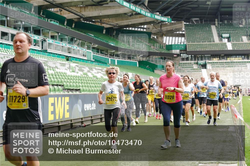 13.09.2026 - 21. swb-Marathon Bremen Michael Burmester http://msf.ph/oto/10473470 13.09.2026 10:37:54 Laufen im Stadion 10090, 10091, 10092, 10150, 10153, 10154, 10168, 10186, 10188, 10190, 10198, 10205, 10237, 10257, 10259, 10260, 10273, 10274, 10283, 10296, 10305, 10315, 10323, 10327, 10331, 10332, 10370, 10375, 10376, 10390, 10429, 10432, 10444, 10465, 10488, 10497, 10500, 10516, 10526, 10598, 10613, 10633, 10645, 10647, 10648, 10654, 10659, 10661, 10663, 10674, 10681, 10682, 10695, 10697, 10802, 10823 meine-sportfotos.de