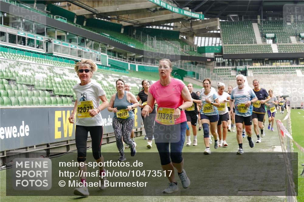 13.09.2026 - 21. swb-Marathon Bremen Michael Burmester http://msf.ph/oto/10473517 13.09.2026 10:37:56 Laufen im Stadion 10090, 10091, 10092, 10150, 10153, 10154, 10168, 10186, 10188, 10190, 10198, 10205, 10237, 10257, 10259, 10260, 10273, 10274, 10283, 10296, 10305, 10315, 10323, 10327, 10331, 10332, 10370, 10375, 10376, 10390, 10429, 10432, 10444, 10465, 10488, 10497, 10500, 10516, 10526, 10598, 10613, 10633, 10645, 10647, 10648, 10654, 10659, 10661, 10663, 10674, 10681, 10682, 10695, 10697, 10802, 10823 meine-sportfotos.de