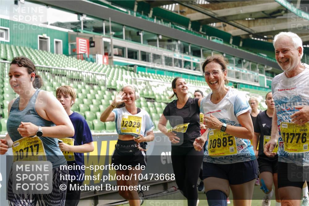 13.09.2026 - 21. swb-Marathon Bremen Michael Burmester http://msf.ph/oto/10473668 13.09.2026 10:37:59 Laufen im Stadion 10090, 10091, 10092, 10150, 10153, 10154, 10168, 10186, 10188, 10190, 10198, 10205, 10237, 10257, 10259, 10260, 10273, 10274, 10283, 10296, 10305, 10315, 10323, 10327, 10331, 10332, 10370, 10375, 10376, 10390, 10429, 10432, 10444, 10465, 10488, 10497, 10500, 10516, 10526, 10598, 10613, 10633, 10645, 10647, 10648, 10654, 10659, 10661, 10663, 10674, 10681, 10682, 10695, 10697, 10802, 10823 meine-sportfotos.de
