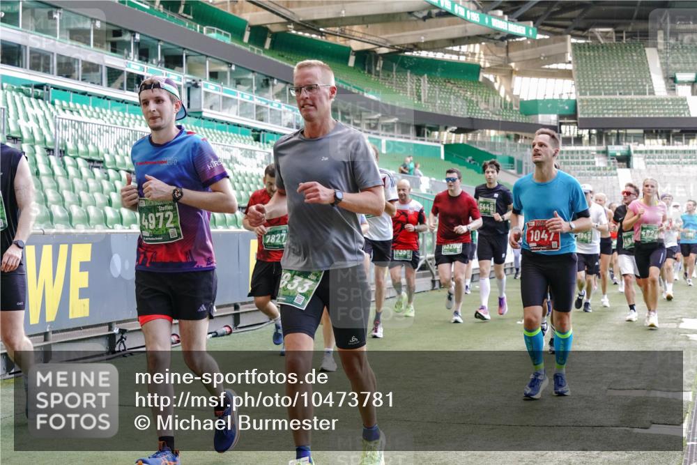 13.09.2026 - 21. swb-Marathon Bremen Michael Burmester http://msf.ph/oto/10473781 13.09.2026 13:15:44 Laufen im Stadion 143, 153, 231, 263, 266, 300, 414, 598, 612, 653, 1008, 1047, 1185, 1312, 1465, 1539, 1818, 1819, 1874, 2013, 2218, 2235, 2314, 2351, 2359, 2363, 2385, 2386, 2466, 2468, 2484, 2494, 2579, 2664, 2667, 2678, 2690, 2691, 2698, 2737, 2760, 2778, 2783, 2799, 2838, 2846, 2859, 2861, 2865, 2874, 2958, 2974, 2978, 3001, 3075, 3133, 3157, 3165, 3185, 3237, 3265, 3331, 3355, 3382, 3387, 3486, 3512, 3670, 3680, 3829, 4034, 4080, 4306, 703 meine-sportfotos.de
