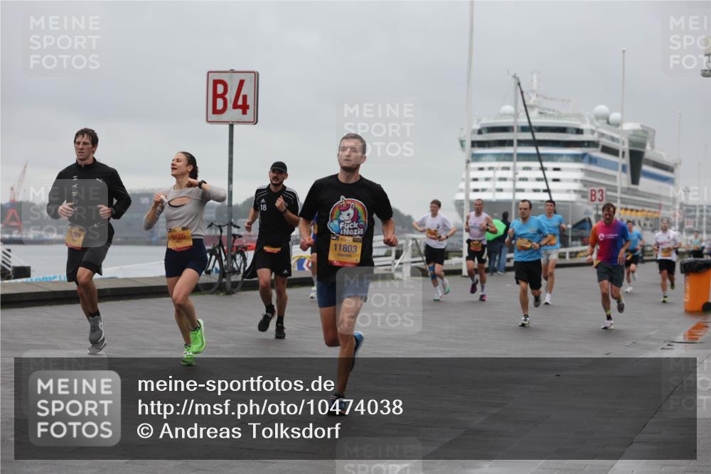13.09.2026 - Kiel Lauf Andreas Tolksdorf http://msf.ph/oto/10474038 13.09.2026 11:45:25 Kiellinie 7373, 9485, 4, 18, 11803, 3 meine-sportfotos.de