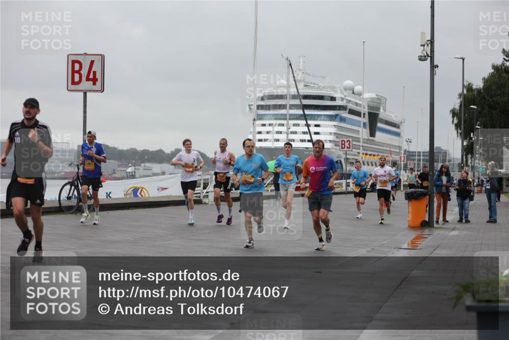 13.09.2026 - Kiel Lauf Andreas Tolksdorf http://msf.ph/oto/10474067 13.09.2026 11:45:26 Kiellinie 18, 4, 971, 4517, 3 meine-sportfotos.de