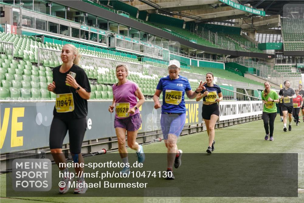 13.09.2026 - 21. swb-Marathon Bremen Michael Burmester http://msf.ph/oto/10474130 13.09.2026 10:38:11 Laufen im Stadion 10090, 10091, 10092, 10150, 10154, 10168, 10186, 10188, 10190, 10198, 10205, 10237, 10259, 10260, 10273, 10274, 10283, 10305, 10315, 10323, 10327, 10331, 10332, 10370, 10375, 10376, 10432, 10444, 10465, 10488, 10497, 10500, 10516, 10526, 10595, 10598, 10613, 10630, 10645, 10647, 10648, 10654, 10659, 10661, 10663, 10674, 10681, 10682, 10695, 10697, 10802, 10823 meine-sportfotos.de