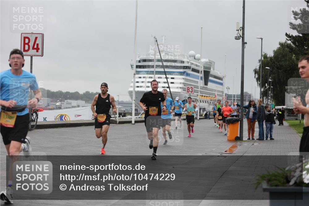 13.09.2026 - Kiel Lauf Andreas Tolksdorf http://msf.ph/oto/10474229 13.09.2026 11:45:36 Kiellinie 4, 1745, 2392, 3 meine-sportfotos.de