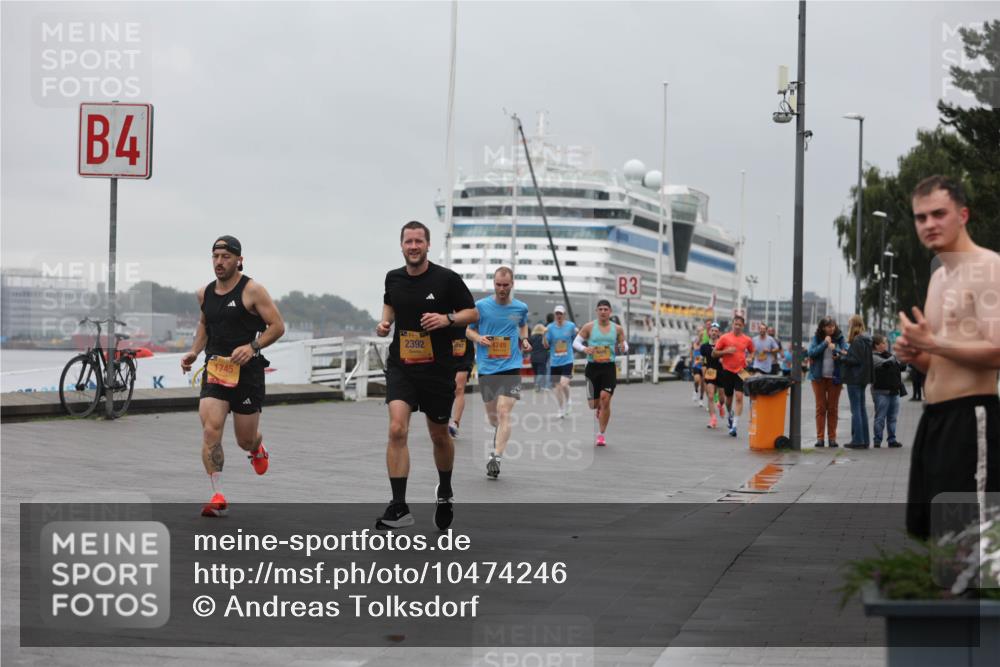 13.09.2026 - Kiel Lauf Andreas Tolksdorf http://msf.ph/oto/10474246 13.09.2026 11:45:37 Kiellinie 4, 1745, 2392, 4749, 3 meine-sportfotos.de